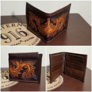 Chiseled leather wallet
